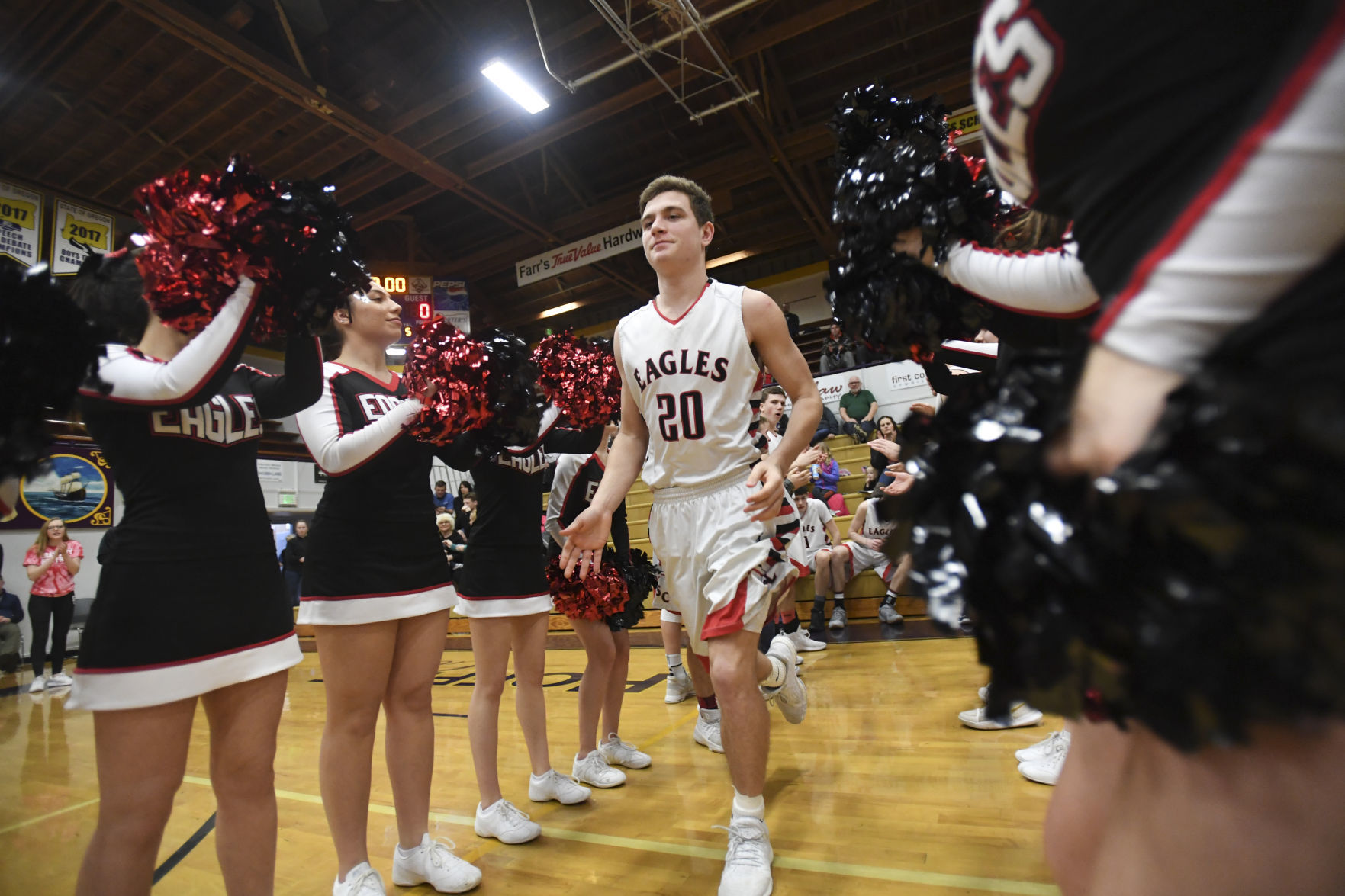 Santiam Christian falls to Blanchet Catholic, places fifth